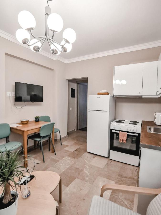 Tip Top Apartment Chalkís エクステリア 写真