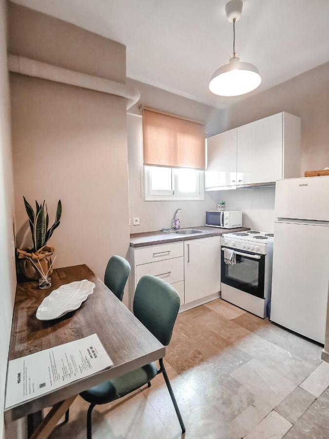 Tip Top Apartment Chalkís エクステリア 写真