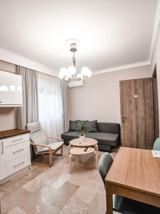 Tip Top Apartment Chalkís エクステリア 写真